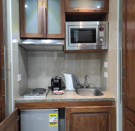 اتاق لوکس با تخت بزرگ, E Just Hotel Borg El Arab