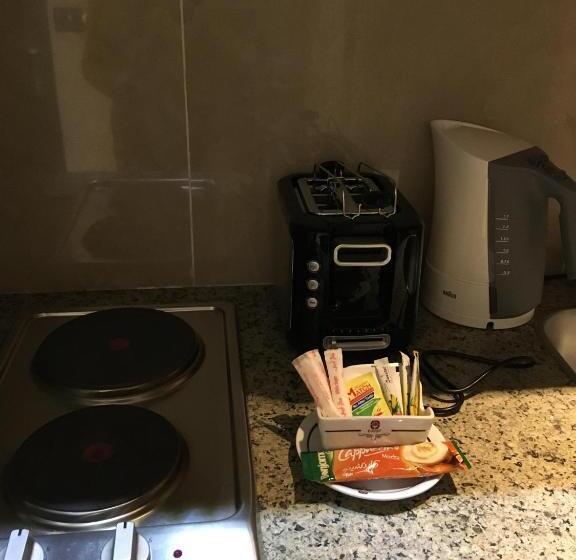 اتاق لوکس با تخت بزرگ, E Just Hotel Borg El Arab