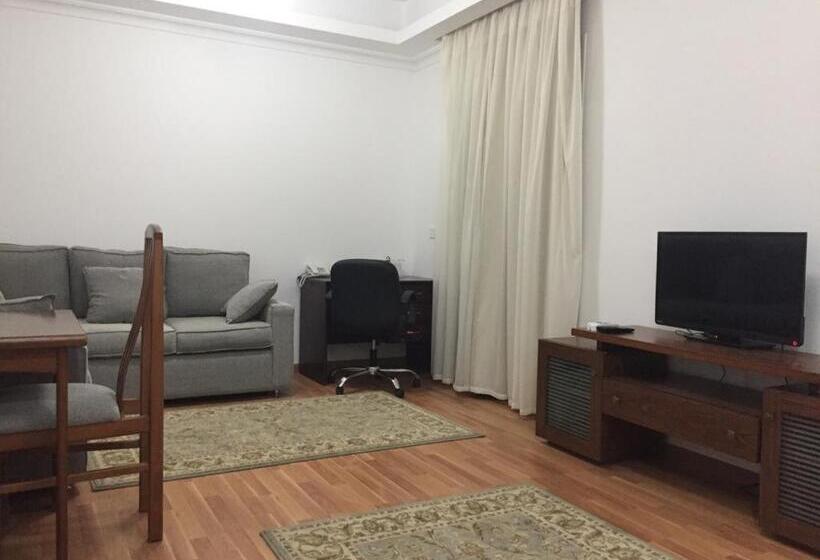 اتاق لوکس با تخت بزرگ, E Just Hotel Borg El Arab