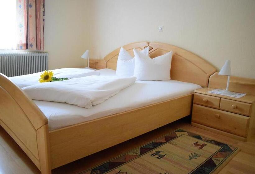 סוויטה משפחתית, Frühstücks Radpension Taurer Thoman