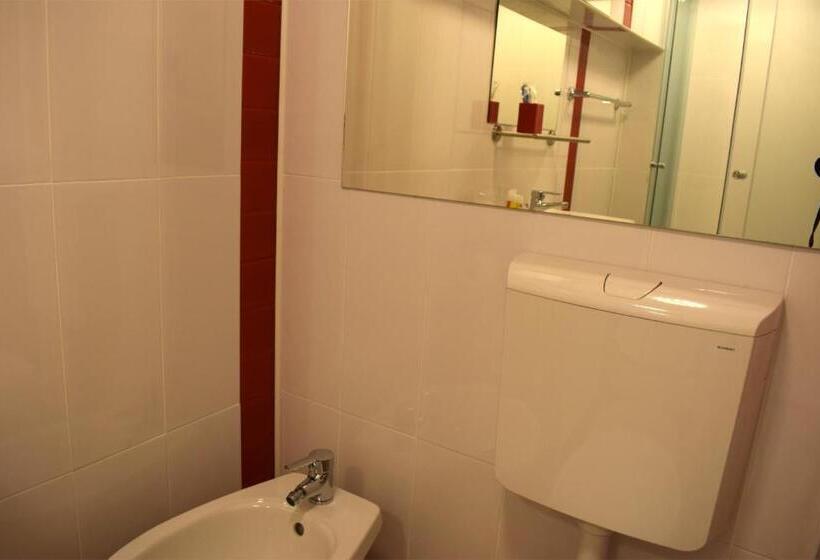 标准间, Cluj Center 2