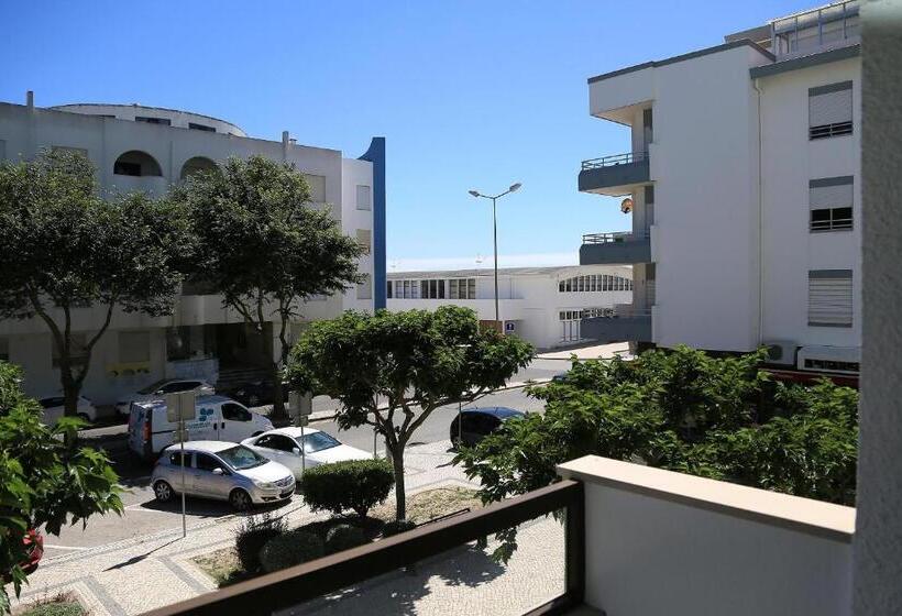 标准间带阳台, Genny S Place