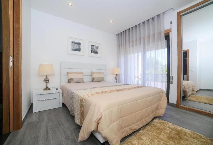 标准间带阳台, Genny S Place