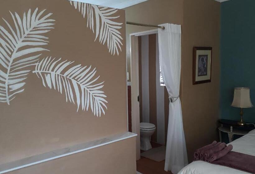 غرفة ديلوكس, The Nest