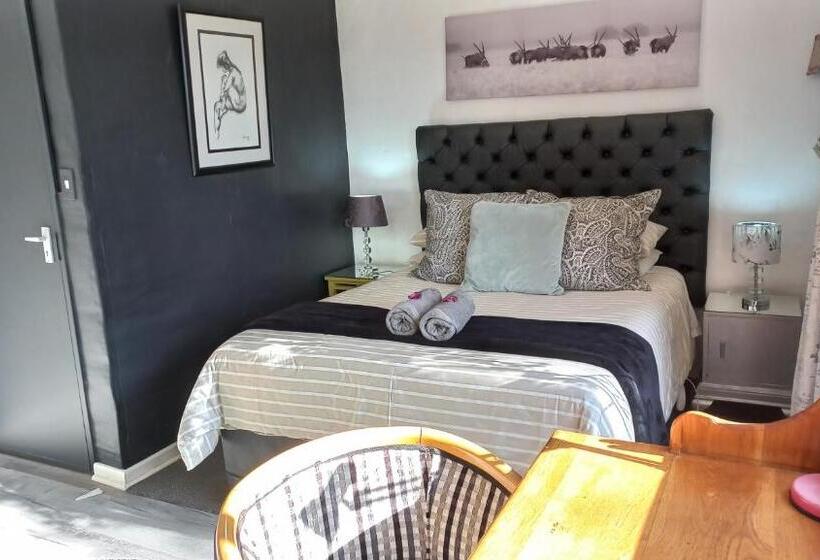 غرفة قياسية مطلّة علي الحديقة, The Nest