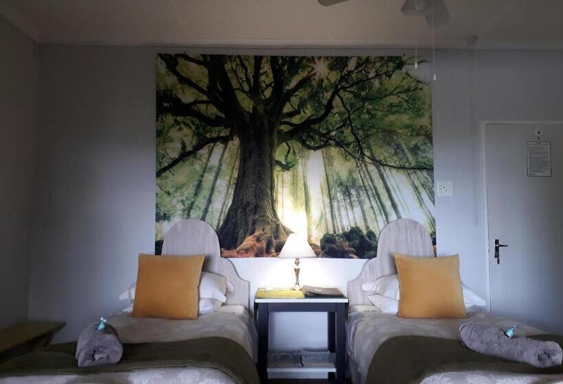 Quarto Estandar, The Nest