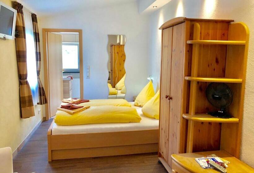 标准间带阳台, Zum Fröhlichen Weinberg