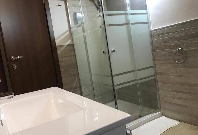 استودیو استاندارد با چشمانداز باغ, B&b Le Mansarde