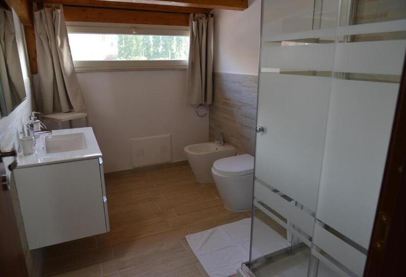 استودیو استاندارد با بالکن, B&b Le Mansarde