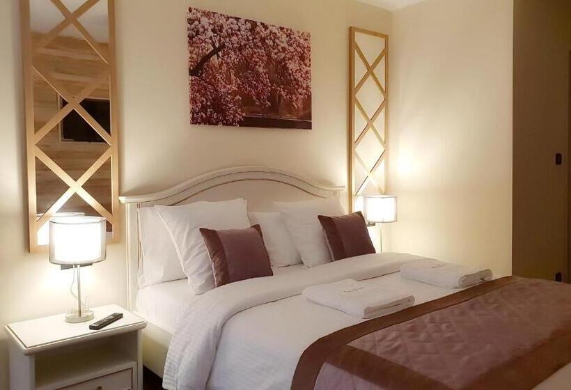 高级大房间, B&b Secret Garden