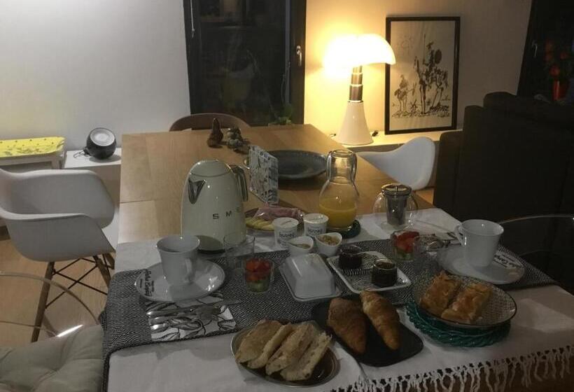 Номер Стандарт Вид на Сад, Maison Fleurie
