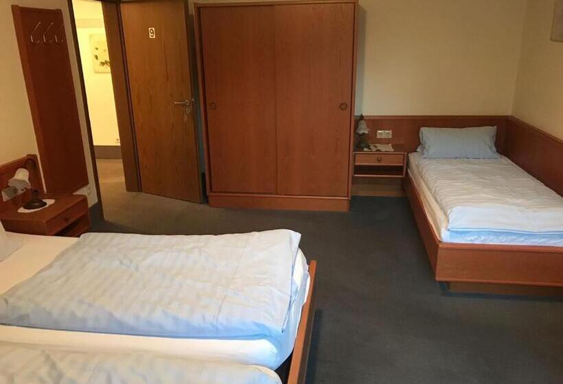 标准三人间, Mylos