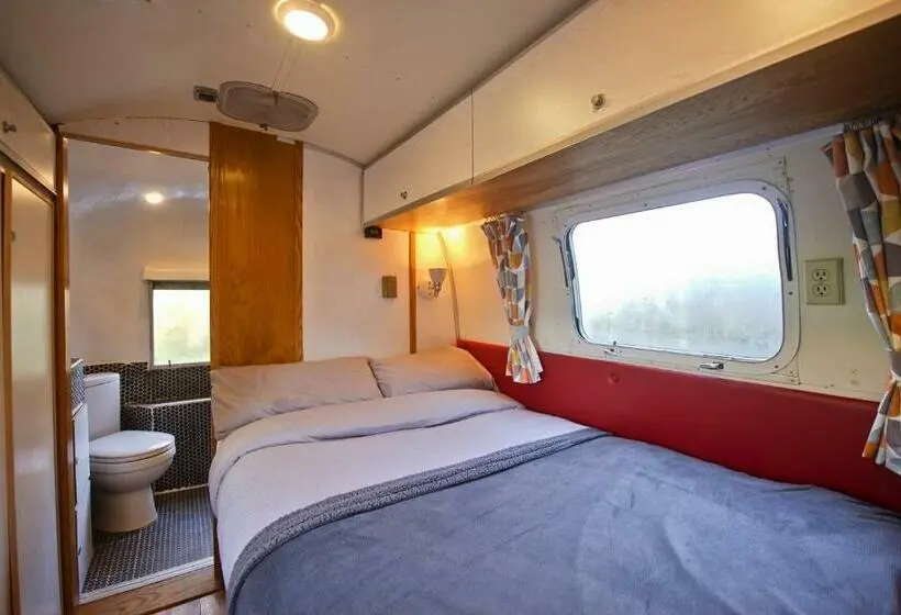 スイート(家族用), The Airstream