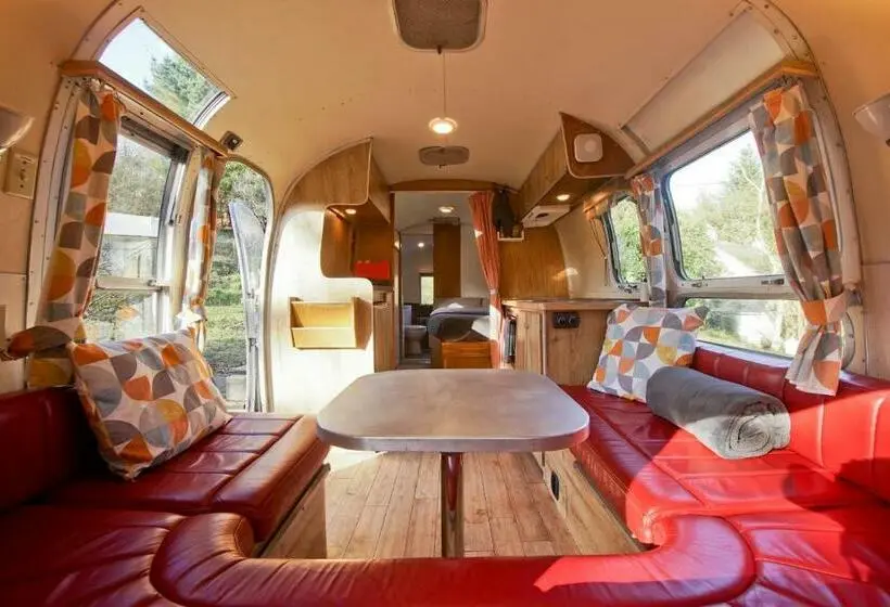 スイート(家族用), The Airstream