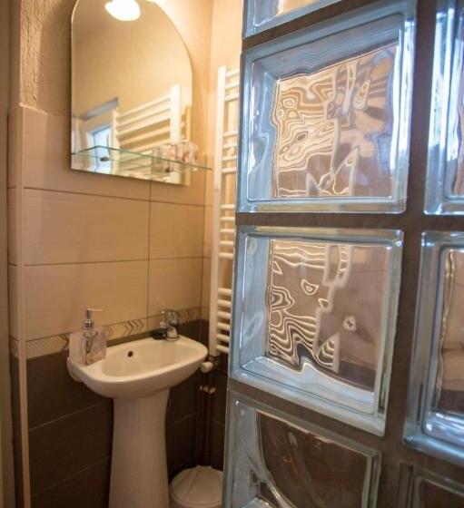 إستوديو قياسى مزودة بتراس, Casa Tibi