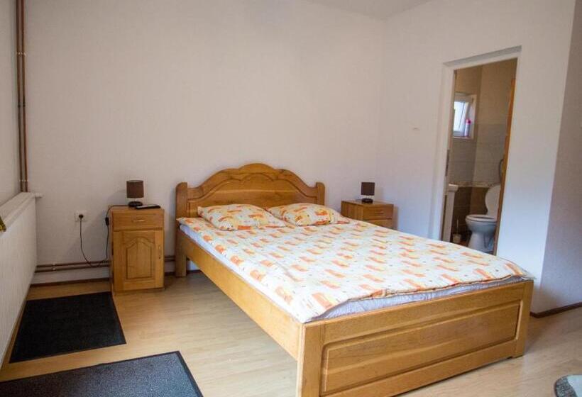 스탠다드 스튜디오 정원 전망, Casa Tibi