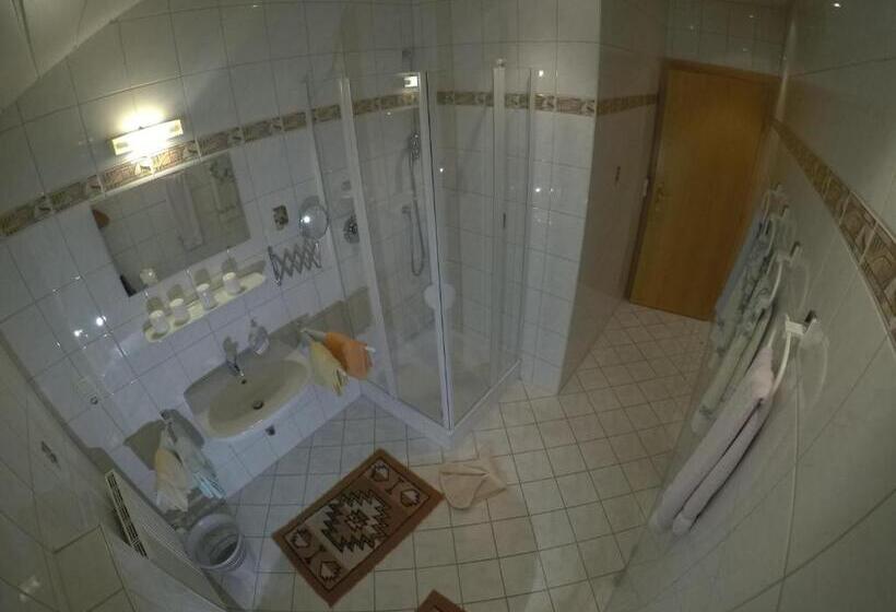Семейный Номер, Gastehaus Reichle