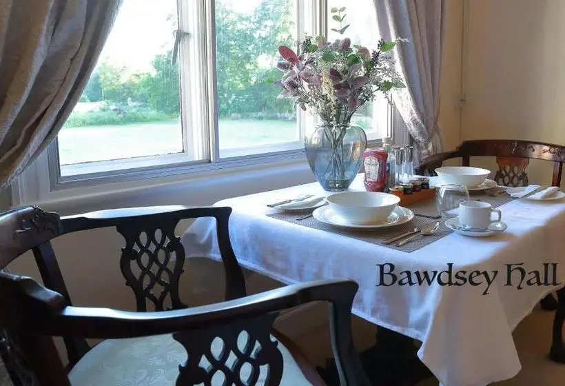キングサイズベッドのスタンダードルーム, Bawdsey Hall