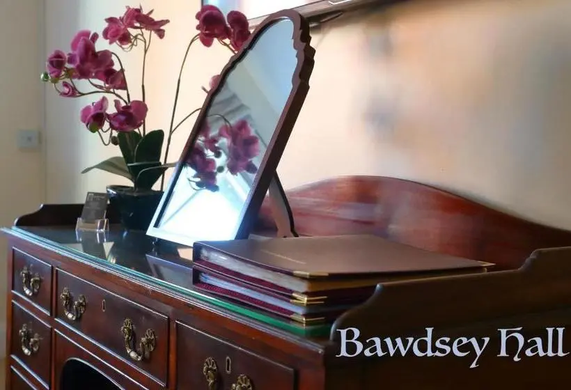 キングサイズベッドのスタンダードルーム, Bawdsey Hall