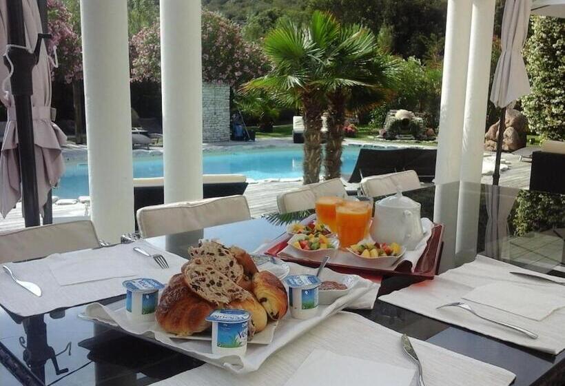 주니어 스위트 풀장 전망, Petra Bianca