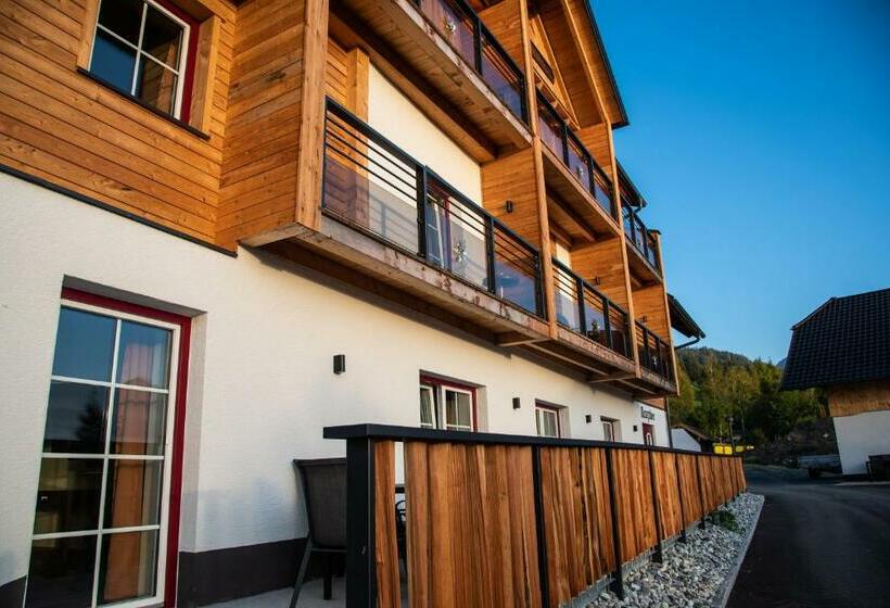 Апартаменты 3 Спальни, Feriendorf Edelweiss