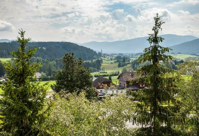 Апартаменты 4 Спальни, Feriendorf Edelweiss