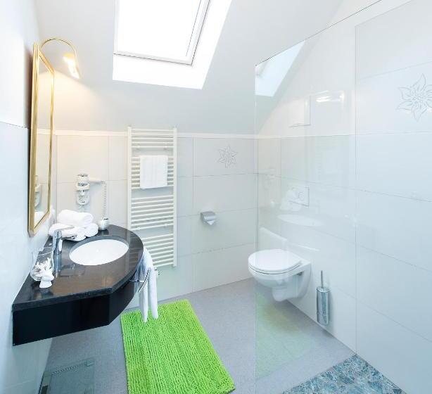 Апартаменты Пентхаус 1 Спальня, Feriendorf Edelweiss