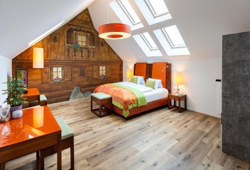 Апартаменты Пентхаус 1 Спальня, Feriendorf Edelweiss