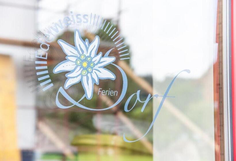 Апартаменты 4 Спальни, Feriendorf Edelweiss