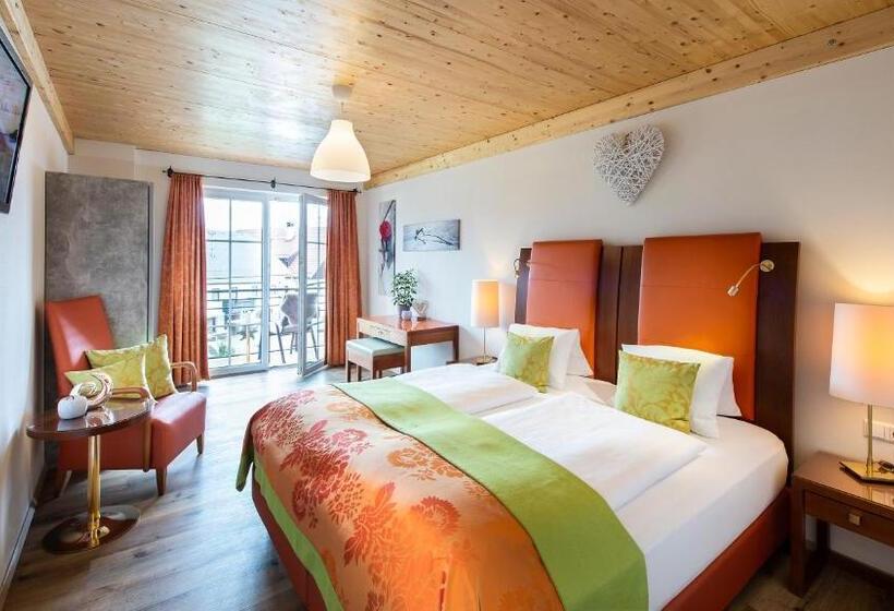 Апартаменты 3 Спальни, Feriendorf Edelweiss