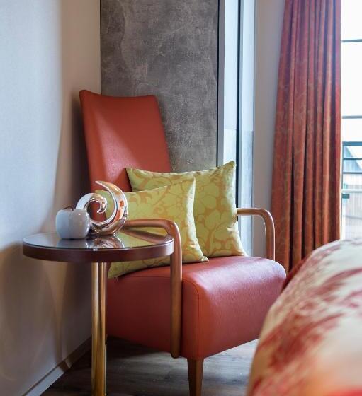 Апартаменты 3 Спальни, Feriendorf Edelweiss