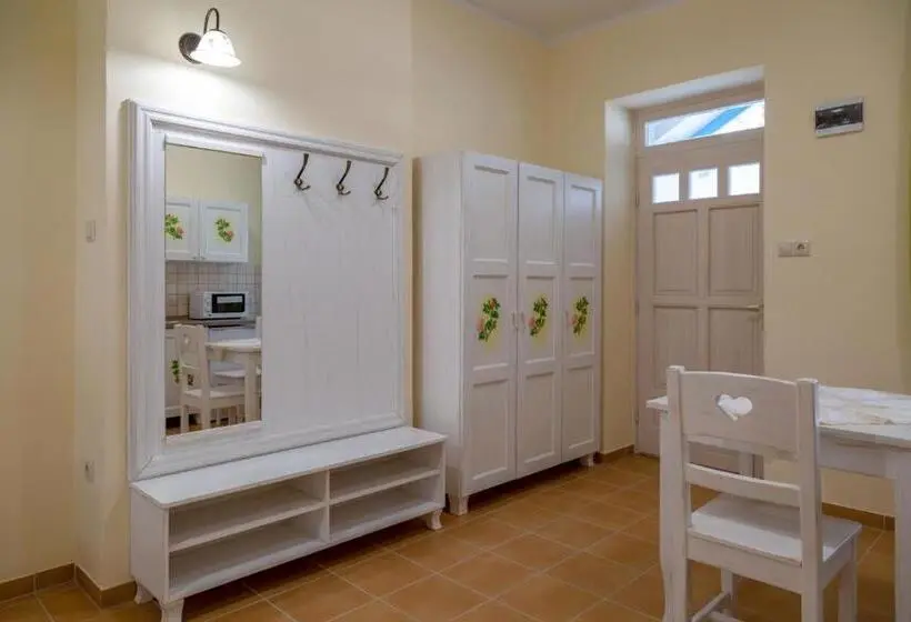１ベッドルームアパートメント, Balzsam Apartmanház