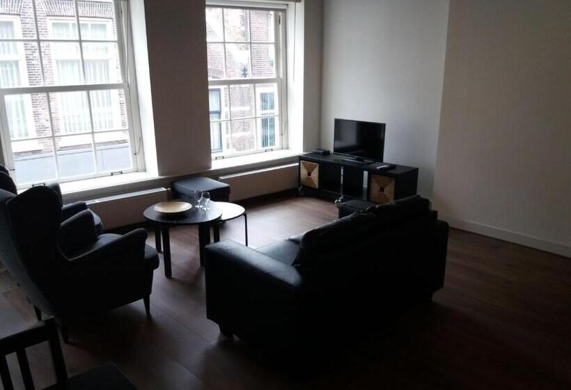 חדר סטנדרט לארבעה, B&b Museumkwartier Schiedam