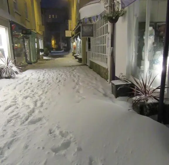 キングサイズベッドのデラックスルーム, The Old Brasserie & Rooms @ No.8