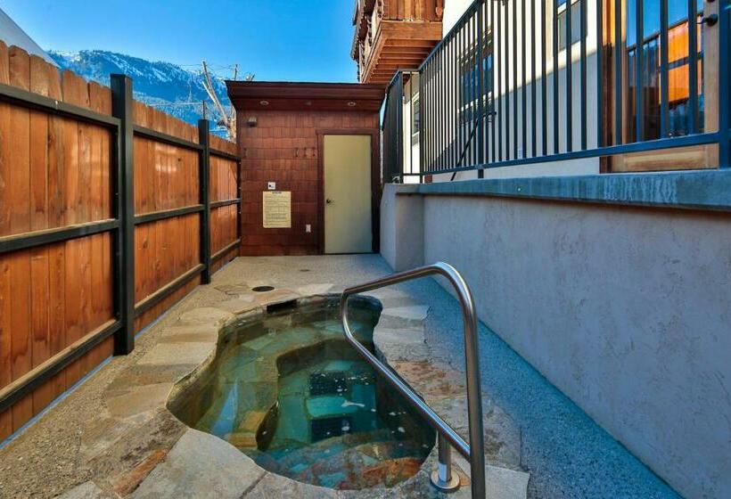 Люкс Deluxe Кровать Кинг, Solstice Suites