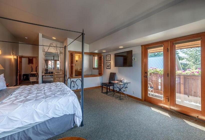 デラックススイート, Solstice Suites