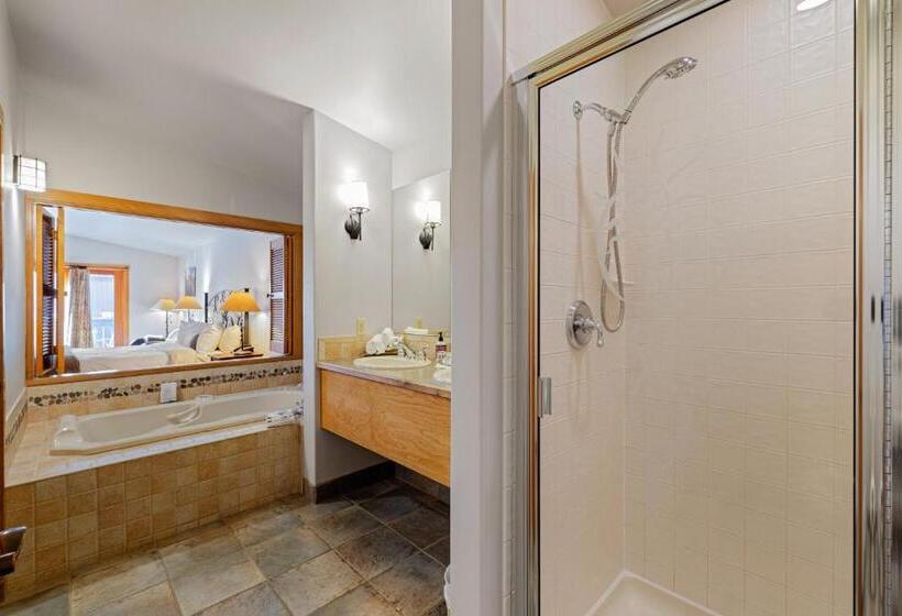 Люкс Deluxe Кровать Кинг, Solstice Suites