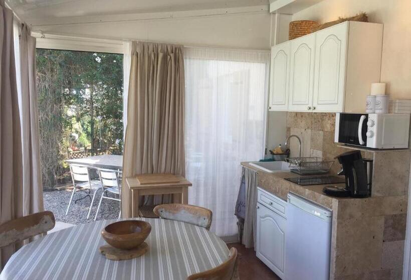 Дом 2 Спальни, Mazet Provençal