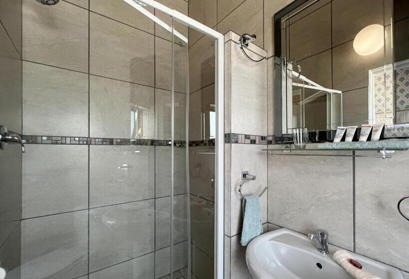 חדר סטנדרט לשלושה עם נוף לגינה, Voelroepersfontein