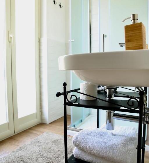 חדר סופריור לארבעה, Andolfi 24 Rooms