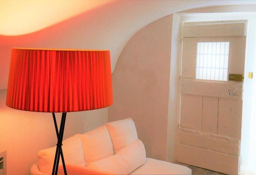 سوییت با استخر, Il Sogno Delle Benedettine