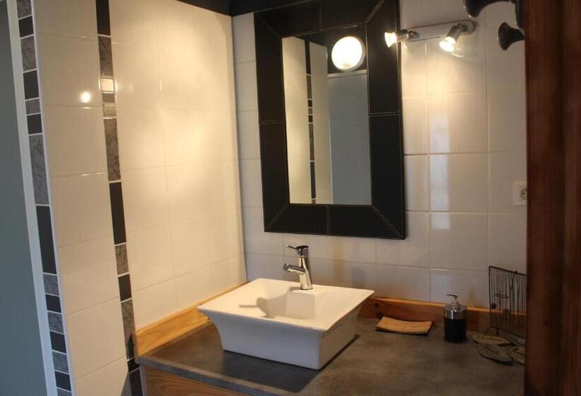 Номер Стандарт Вид на Сад, Les Cremades