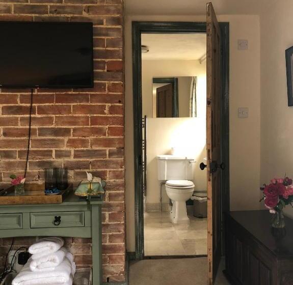 اتاق لوکس, The Tea House