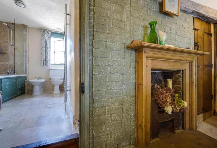 اتاق سوپریور با تخت بزرگ, The Tea House