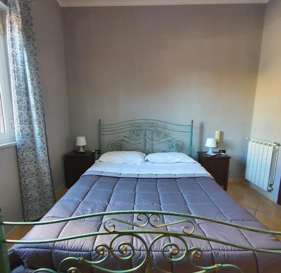 اتاق استاندارد, Bed & Breakfast Neapolis