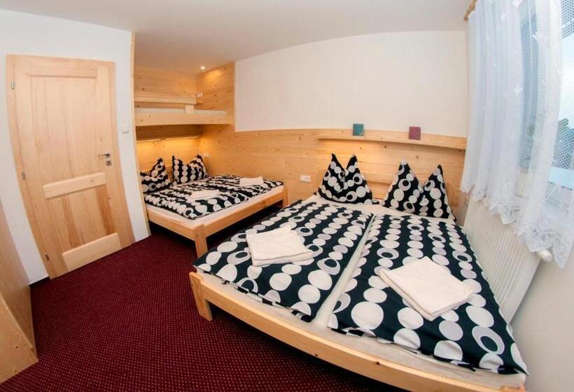 اتاق استاندارد چهار تخته, Penzion Riverside