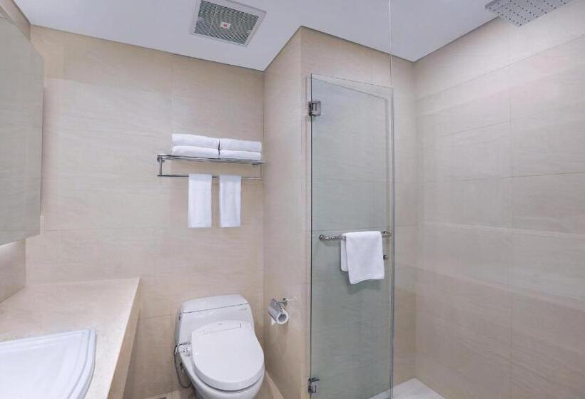 Номер Deluxe, Atria Hotel Gading Serpong