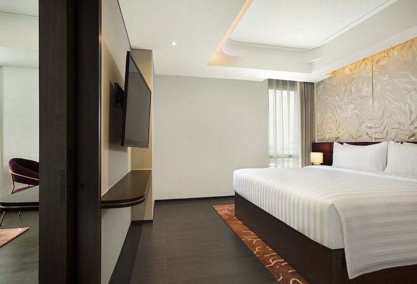 Люкс, Atria Hotel Gading Serpong