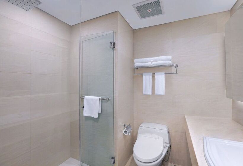 Номер Deluxe, Atria Hotel Gading Serpong