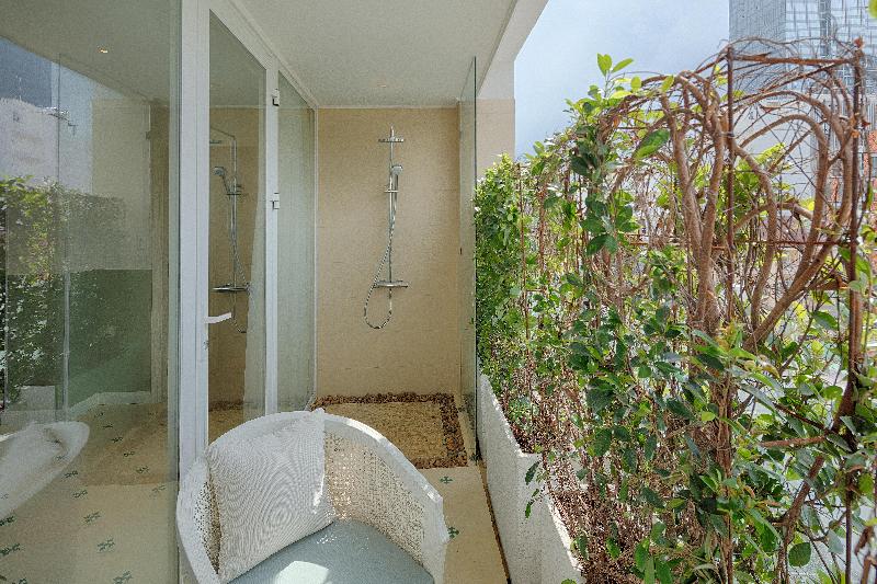 발코니가 있는 스위트, Au Lac Charner